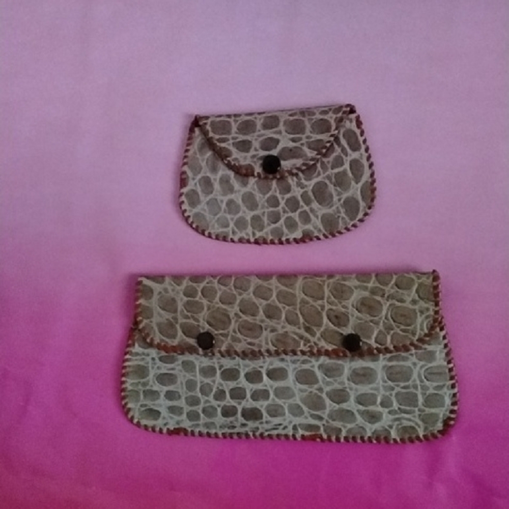 Brown Crocodile Pattern Wristlet Clutch